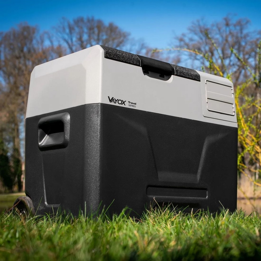 Reis koelkast met LCD scherm 40 l 230V/12V/24V zwart