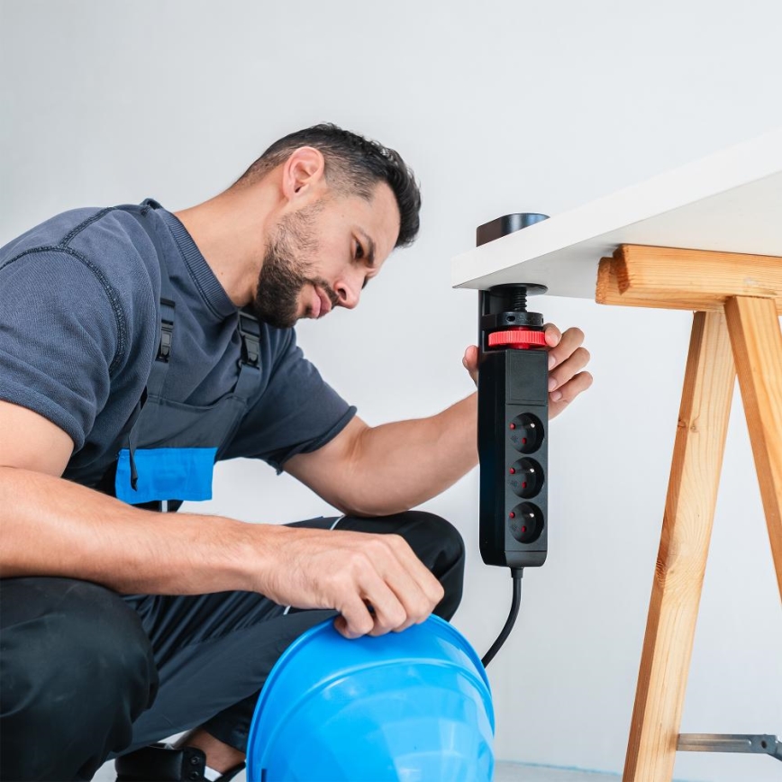 Multiprise à fixer sur le bureau, 3 prises Type E + 2x USB-A + 1x USB-C, 1,5 m, noir