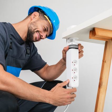 Stekkerdoos met bureauklem 3x stopcontact Type E + 2xUSB-A + 1xUSB-C 1,5m wit