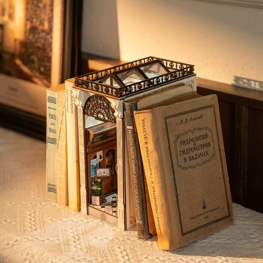 RoboTime - Puzzle 3D LED Serre-livres Rencontre dans la galerie avec livres 2xAAA