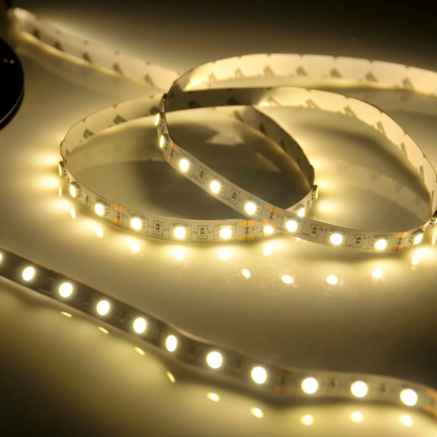 Ruban LED salle de bain 5m LED/45W/12V IP65 blanc