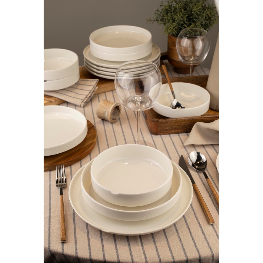 Service de table 18 pièces, blanc en porcelaine