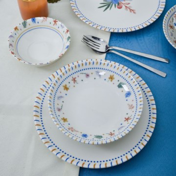 Service de table 18 pièces multicolore en porcelaine