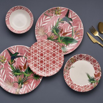 Serviesset 24-delig, rood/groen/wit, keramiek