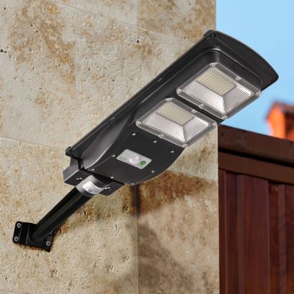 Solar LED Straatlamp met sensor STREET 2xLED/6W/3,2V 12000 mAh IP65 + afstandsbediening