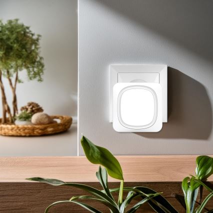 Draadloze stopcontactdeurbel met LED-verlichting 230V IP56 wit
