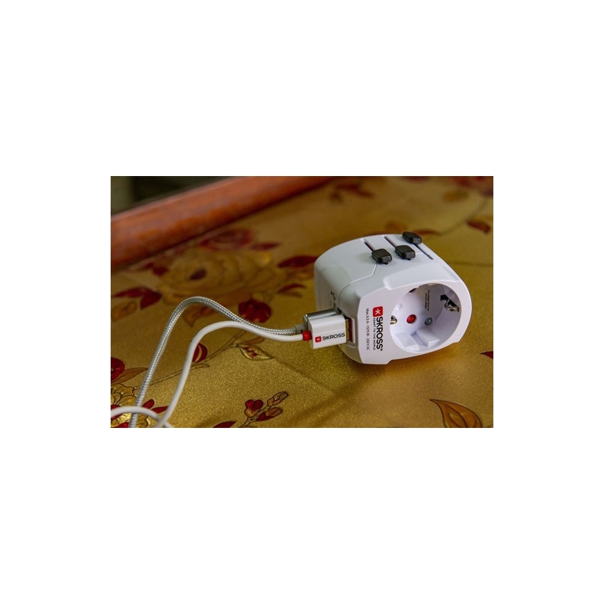 Reisstekker voor UK, USA, Australië en China 230V + 2x USB poorten