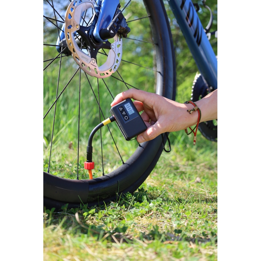 Digitale draagbare luchtcompressor 500 mAh 5V zwart