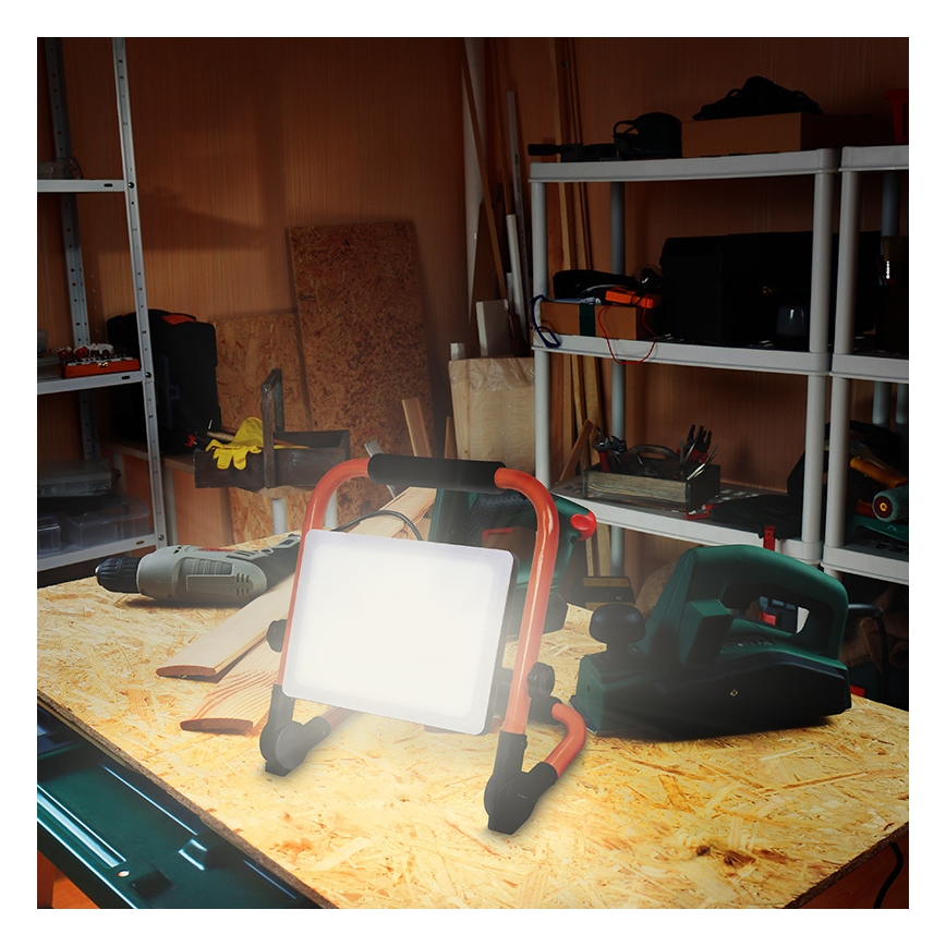 Projecteur LED sur pied LED/50W/230V 4000K IP65