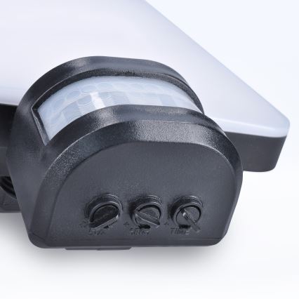 LED Zonne-spot met bewegingssensor LED/11W/3,7V 4400mAh 3000K/4000K/6500K IP54