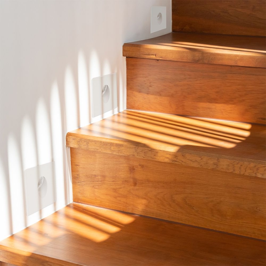 Spot d'escalier LED LED/3W/230V 3000K blanc