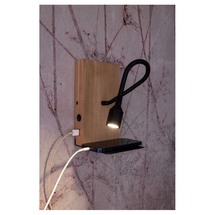 Wandlamp LECTOR LED/2,5W/230V USB eiken – FSC gecertificeerd