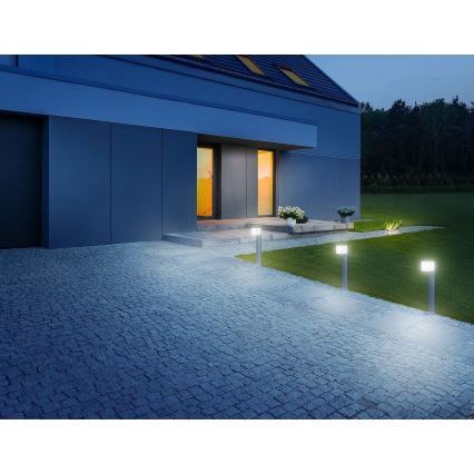 Steinel 055486 - Borne lumineuse LED extérieur avec détecteur CUBO LED/9,5W/230V IP44 argent