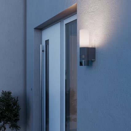 Steinel 092597 - LED Buitenlamp met sensor en camera L 620 LED/13,5W/230V IP44