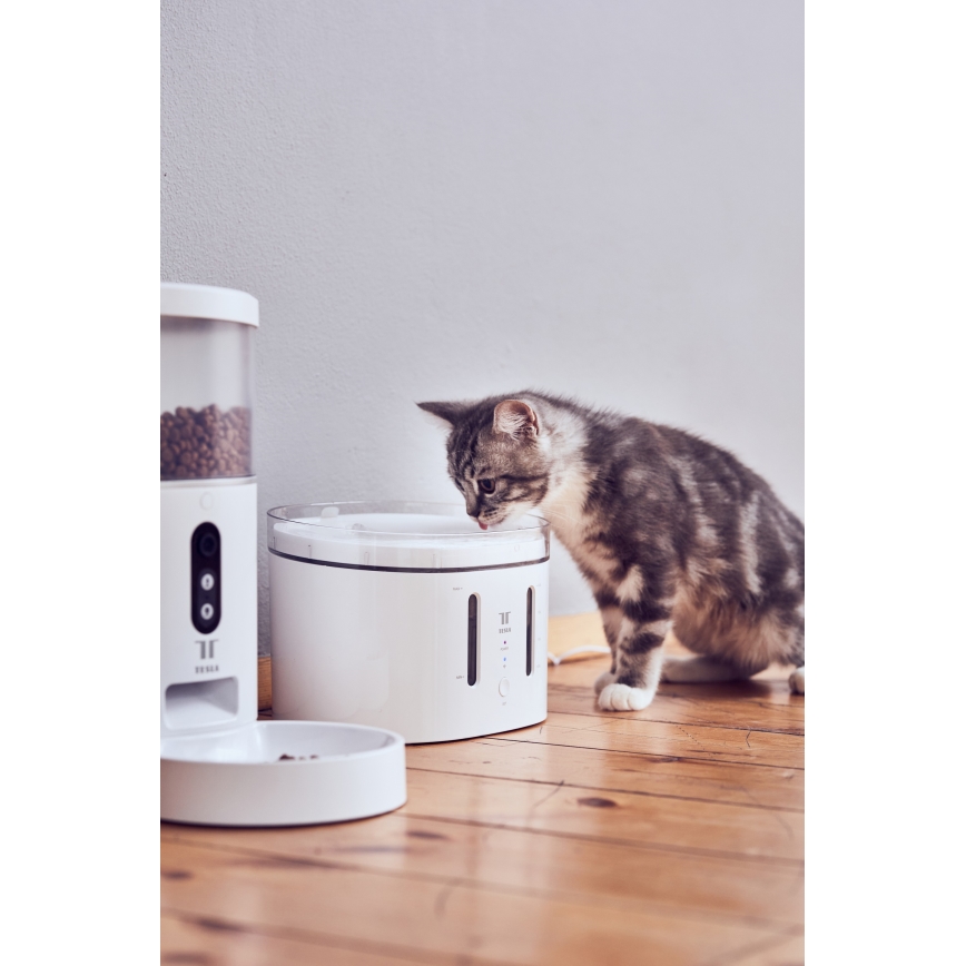 TESLA Smart - Fontaine connectée pour animaux de compagnie avec stérilisation UV 2 l 5V Wi-Fi