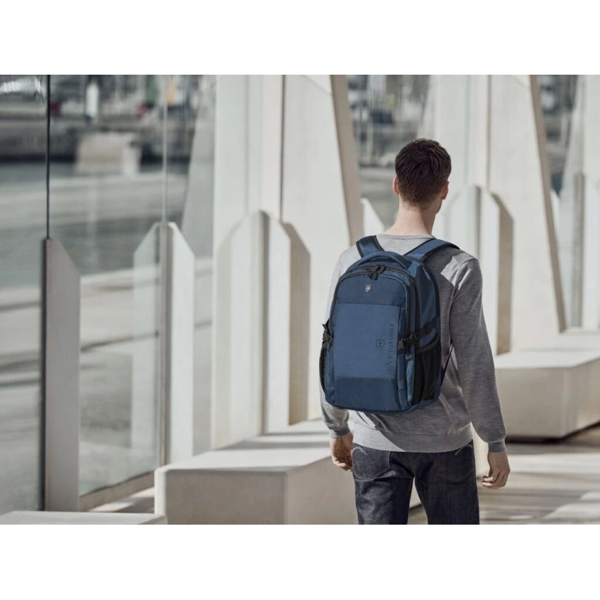 Victorinox - Laptoprugzak 16" Deluxe Vx Sport EVO 32 l blauw