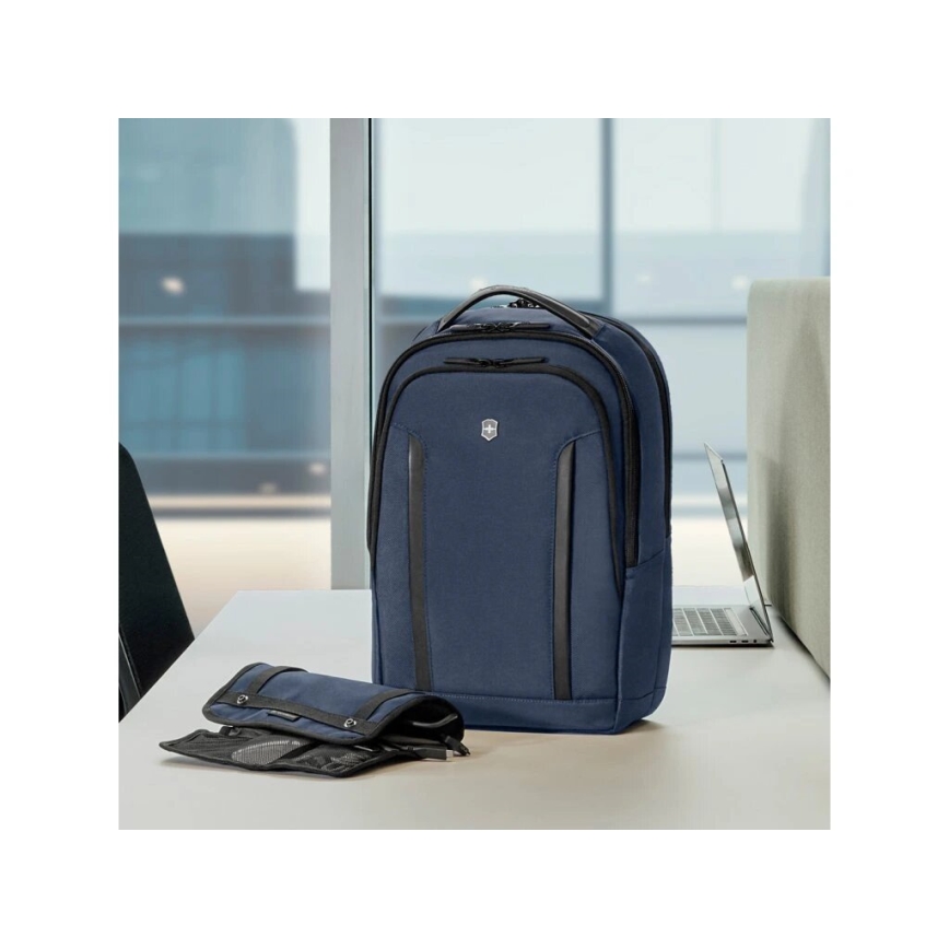 Victorinox - Sac à dos pour ordinateur portable 15" Altmont Professional Compact 16 l bleu foncé