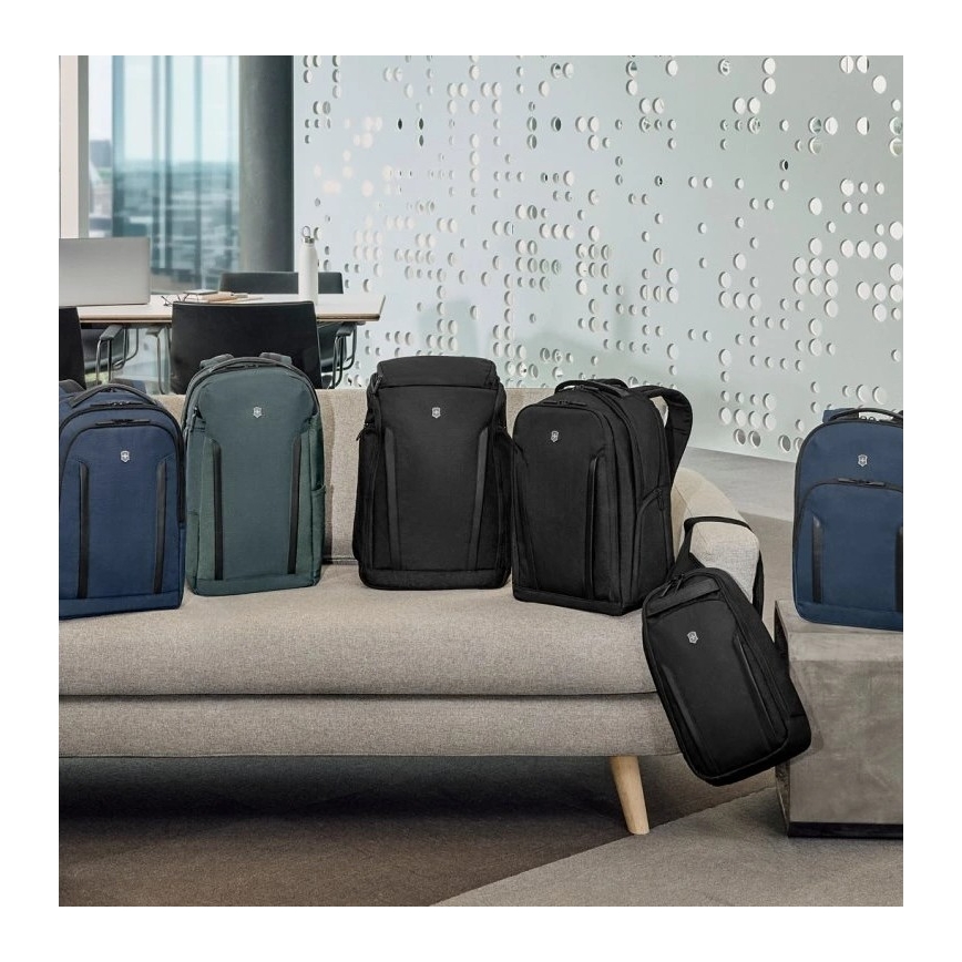 Victorinox - Sac à dos pour ordinateur portable 15" Altmont Professional Essential 24 l bleu foncé