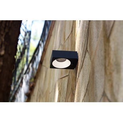 Viking - LED-dimbare zonne-wandlamp met sensor LED/2W/3,7V IP65 4000K 2000 mAh