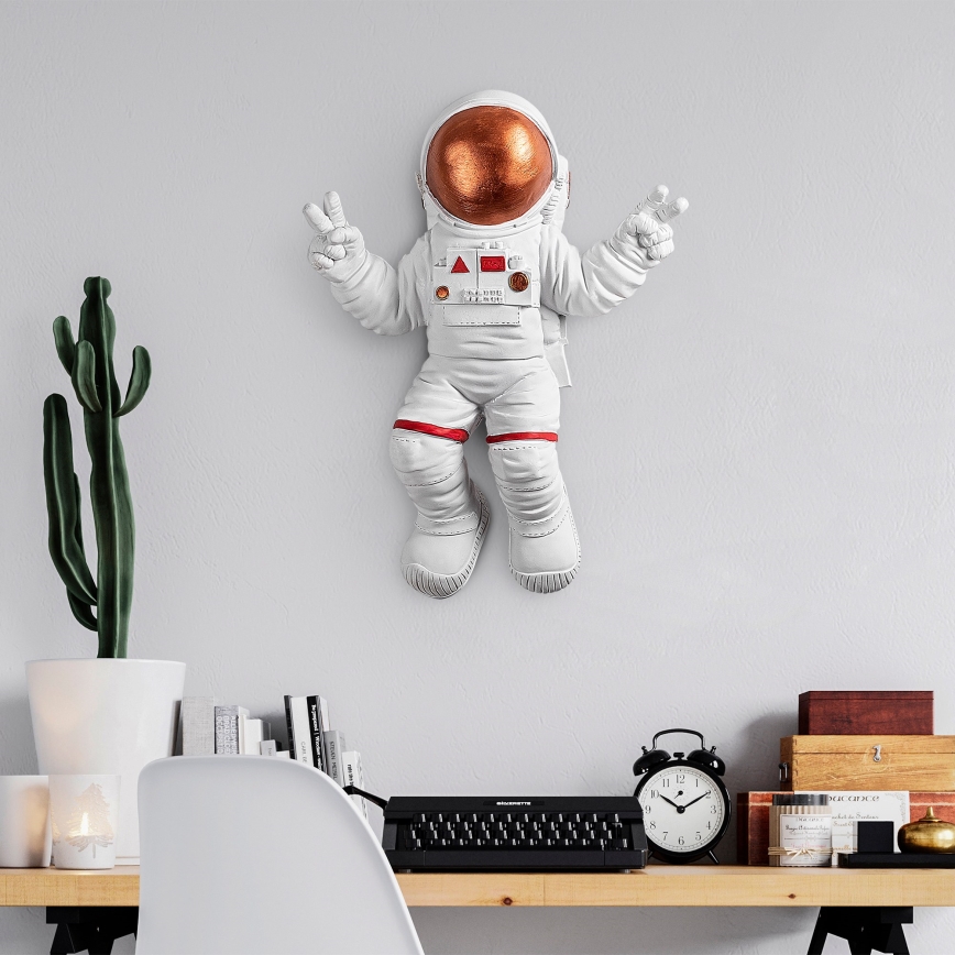 wand decoratie 47x35 cm astronaut koper
