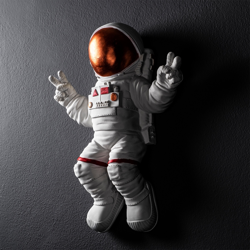 wand decoratie 47x35 cm astronaut koper