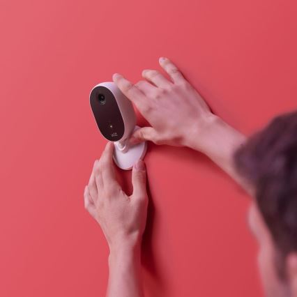 WiZ - Kit de surveillance d'intérieur : 1x camera + 3x LED RGB ampoule A60 E27/8,5W/230V Wi-Fi