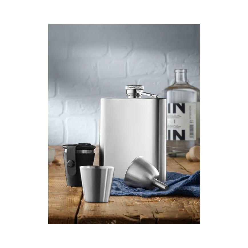 WMF - Set heupfles en shotglaasjes MANHATTAN, 6-delig