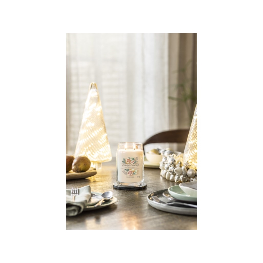 Yankee Candle - Grote geurkaars WHITE SPRUCE & GRAPEFRUIT, 567 g, 60–90 uur.