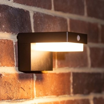 Zuma Line - LED zonne-wandlamp met bewegings- en schemersensor LED/4,5W/2000 mAh IP44 zwart